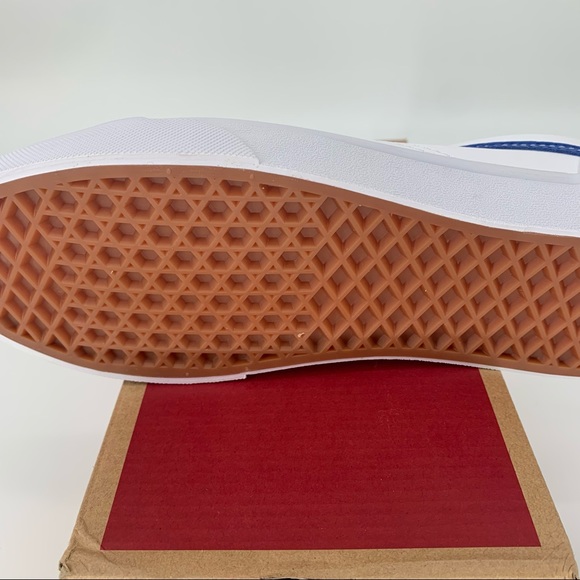 NIB Vans Old Skool Pop Classic White Blue Skater Shoe Leather - Picture 7 of 10